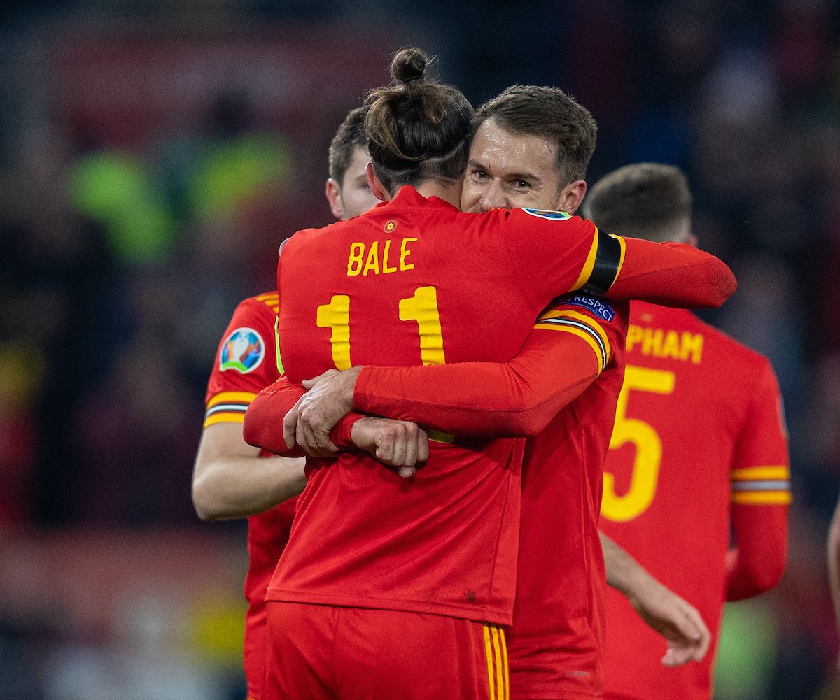 中国完胜挪威，莱万状态火热